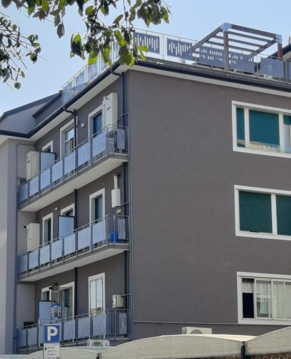 Property building, Day