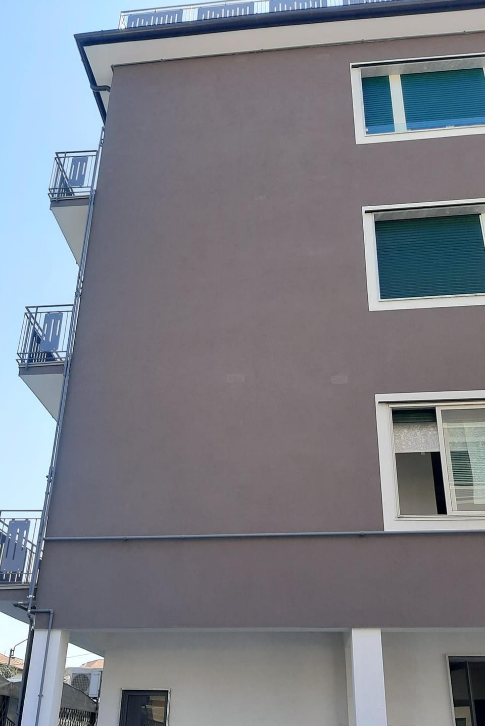 Property building, Day