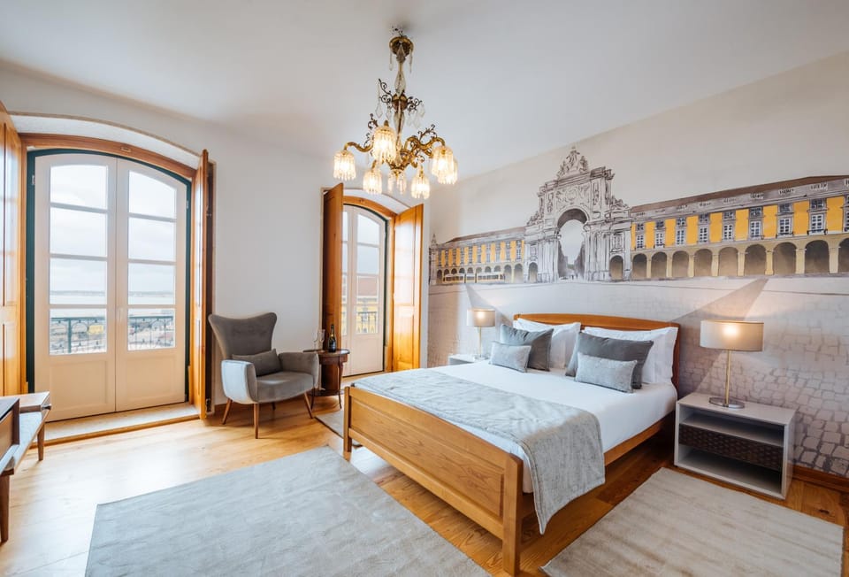 Photo of the whole room, Bedroom, River view
