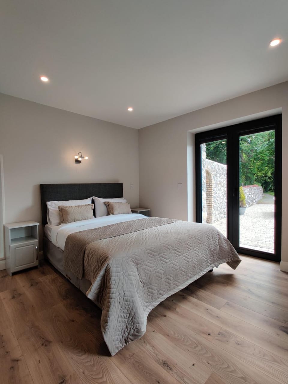 Moynure House Boutique B&B & Separate Two bedroom Chalet Bed and Breakfast in County Galway