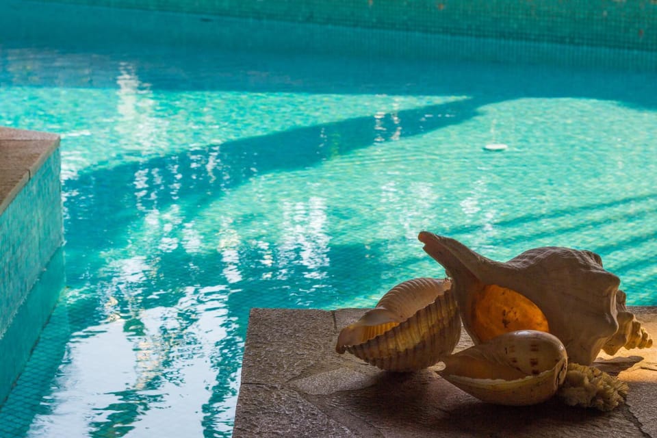 Decorative detail, Swimming pool