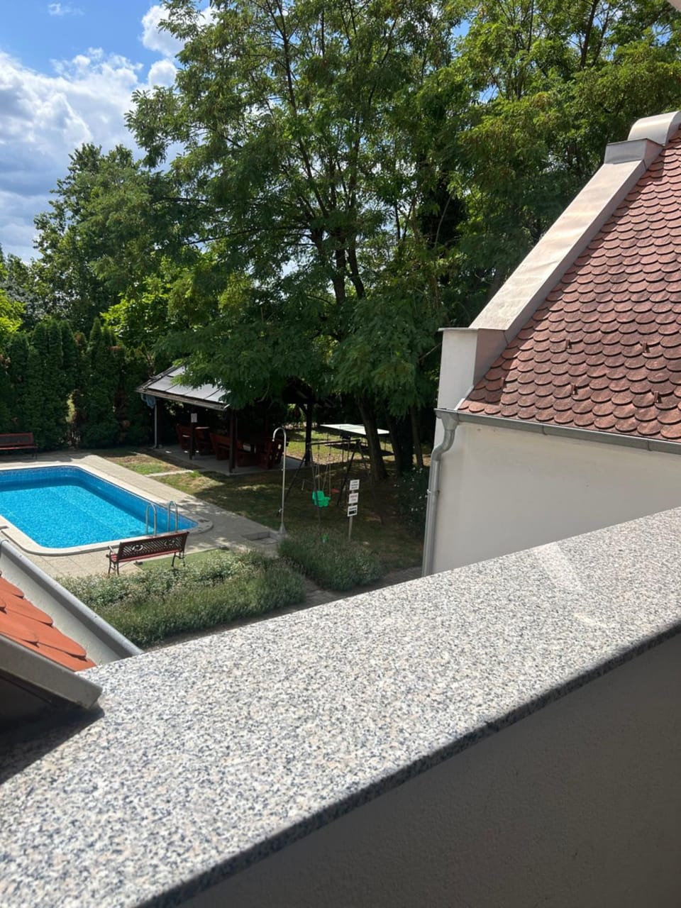 Day, Garden, Garden view, Pool view, Swimming pool, sunbed