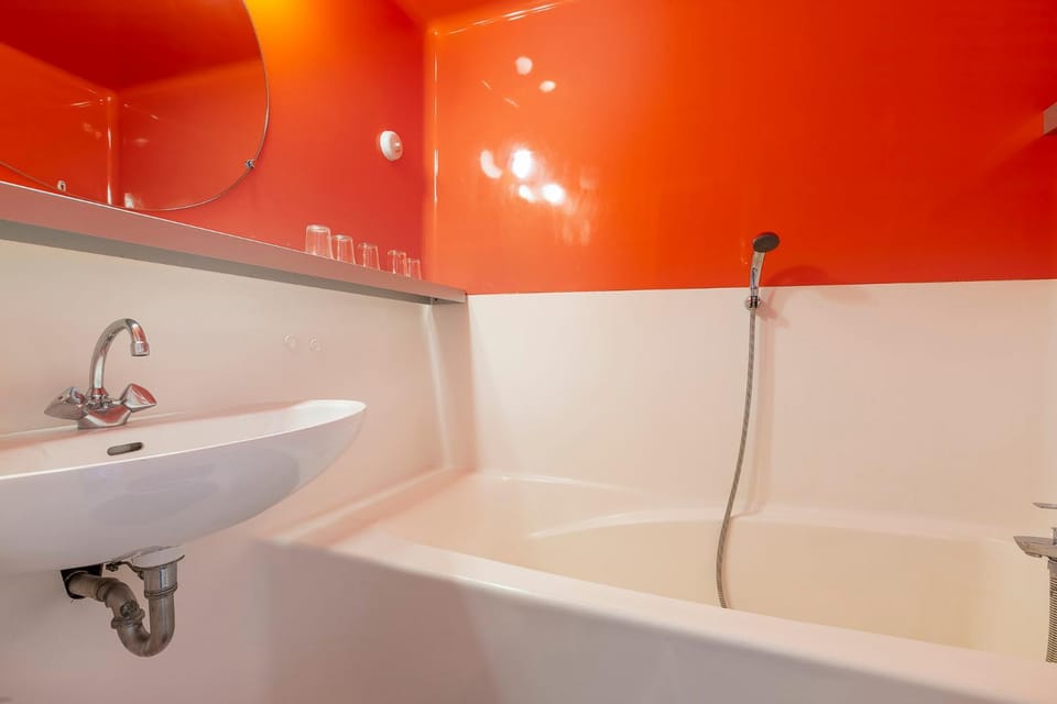Bathroom, Bath