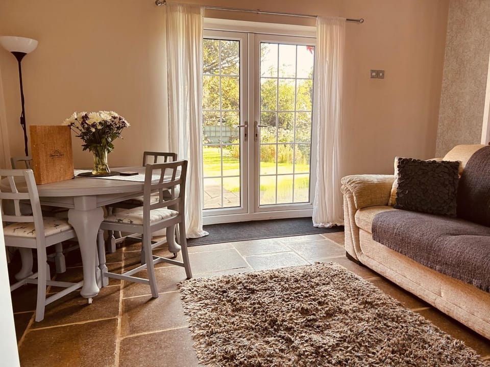 The Old Coach House at Stewton Apartment in England