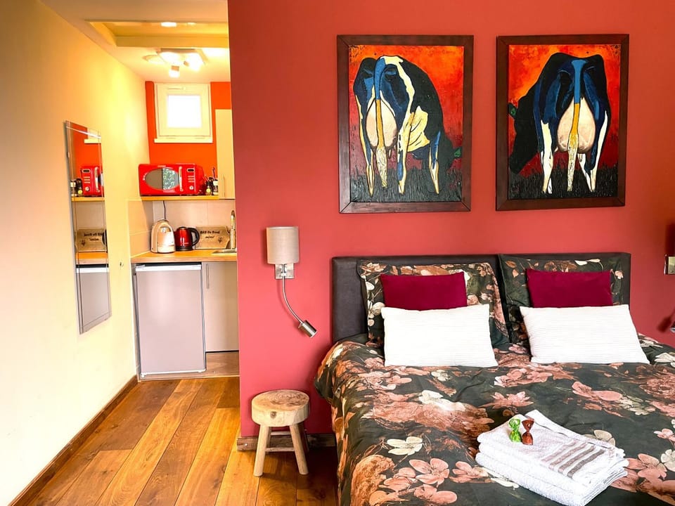 Bed, kitchen