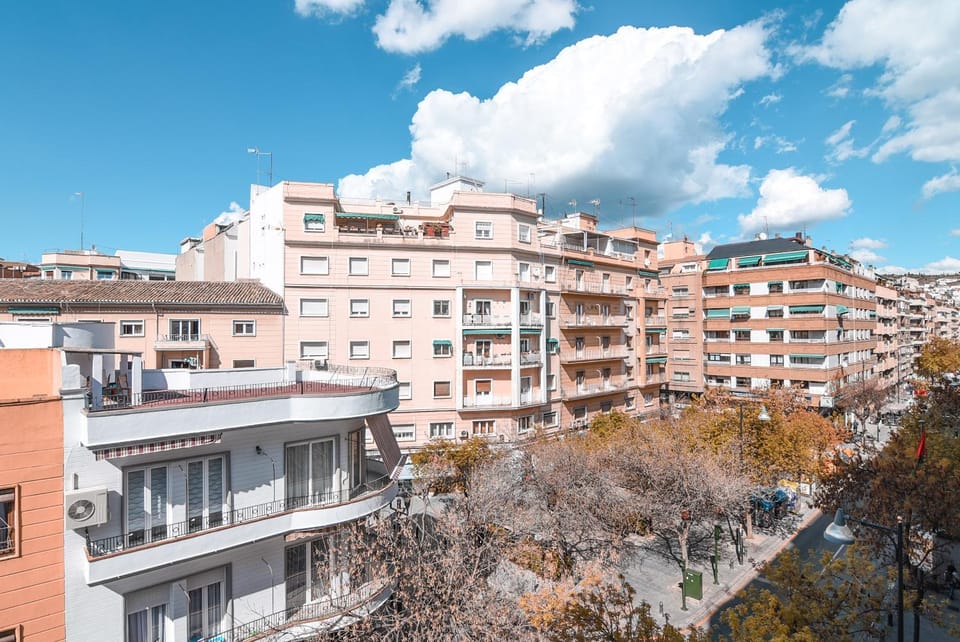 Nearby landmark, Neighbourhood, City view, Street view