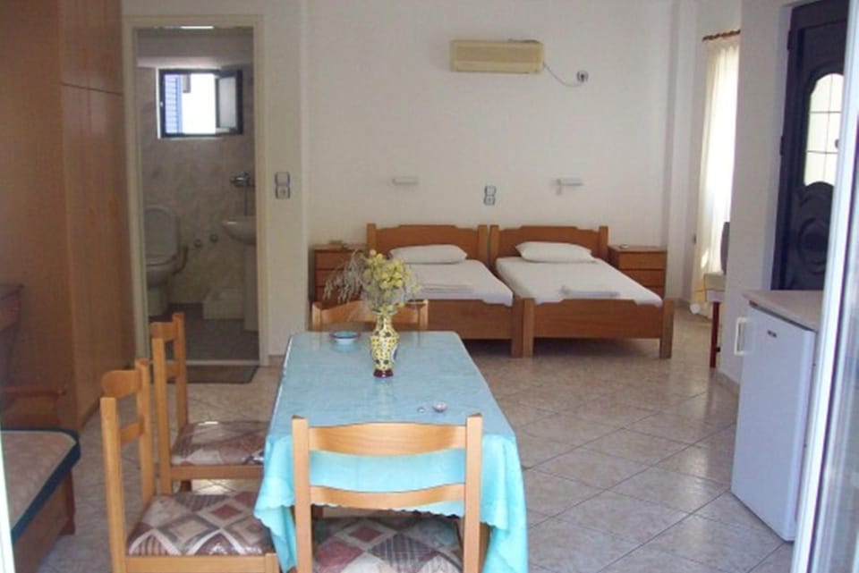 Georgia Studios Apartment in Icaria