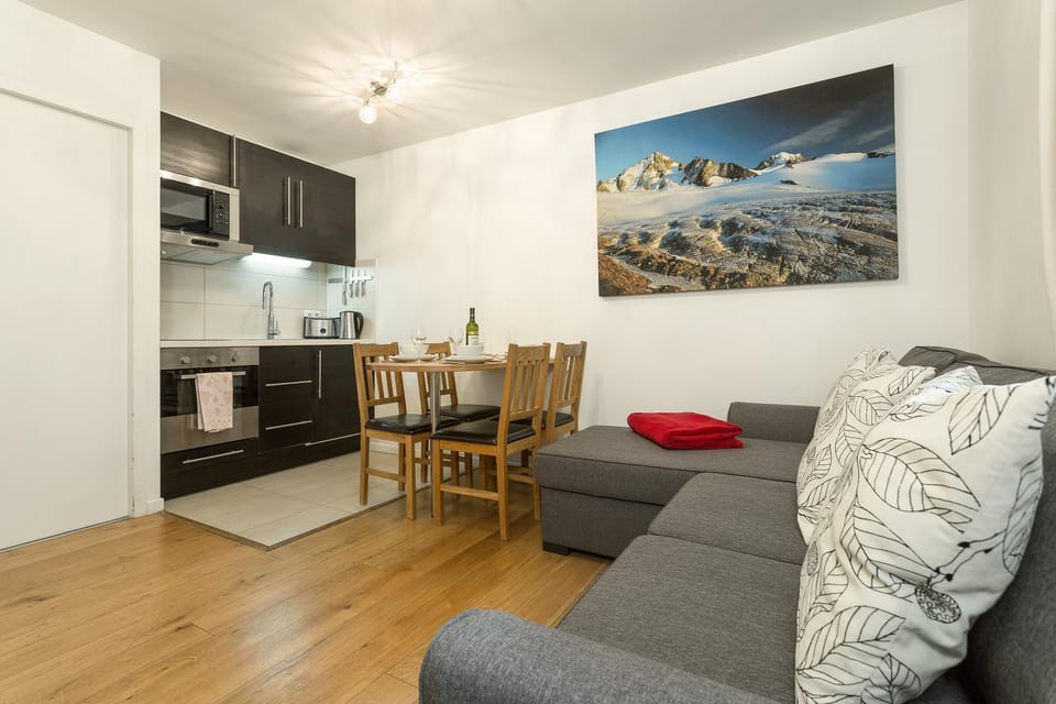Kitchen or kitchenette, Living room, Dining area