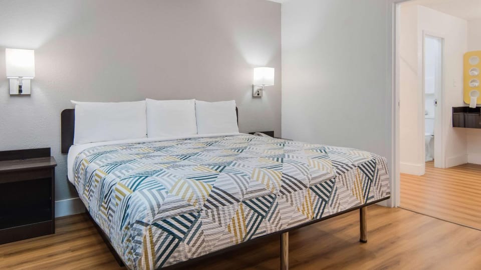 Photo of the whole room, Bedroom, On site