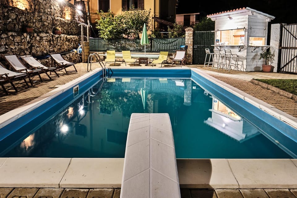 Swimming pool