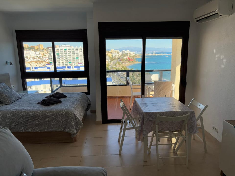 Bed, View (from property/room), Living room, Seating area, Dining area, Bedroom