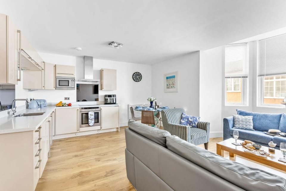 Kitchen or kitchenette, Living room, Dining area, oven, stove, toaster
