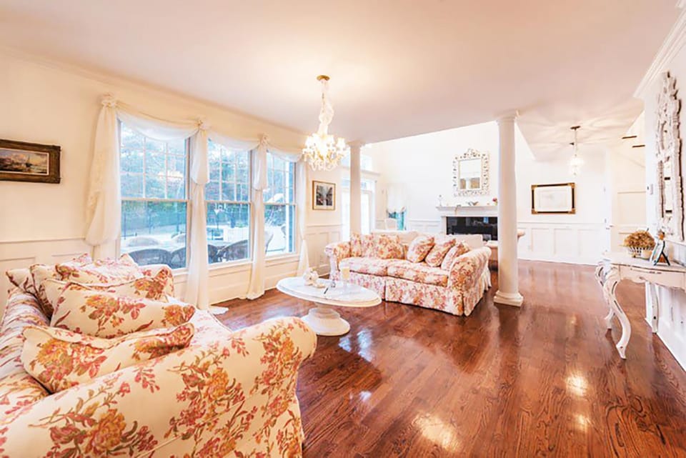 TV and multimedia, View (from property/room), Seating area, fireplace