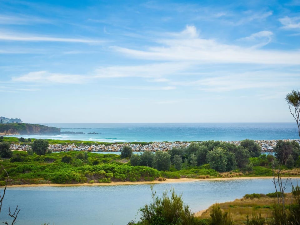 Grand Pacific 2 Unit 1 - Ground Floor Apartment in Narooma