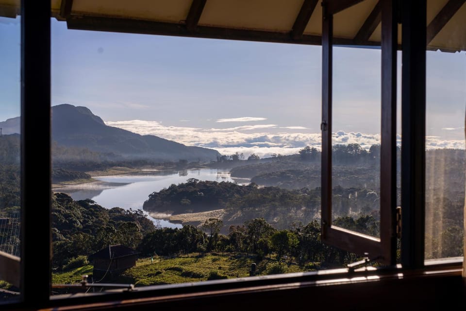 View (from property/room), Lake view, Mountain view