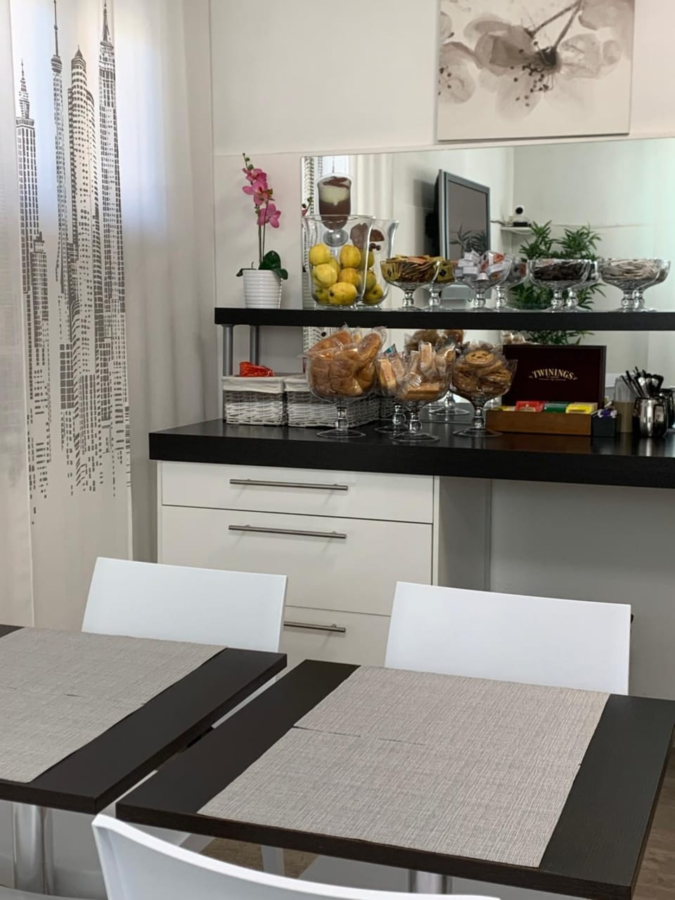 Food and drinks, Food