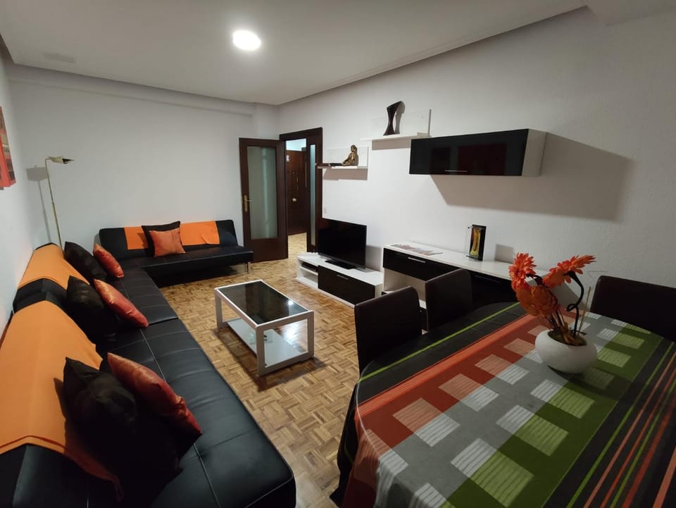 Apartamento Cigüeña Apartment in Logrono