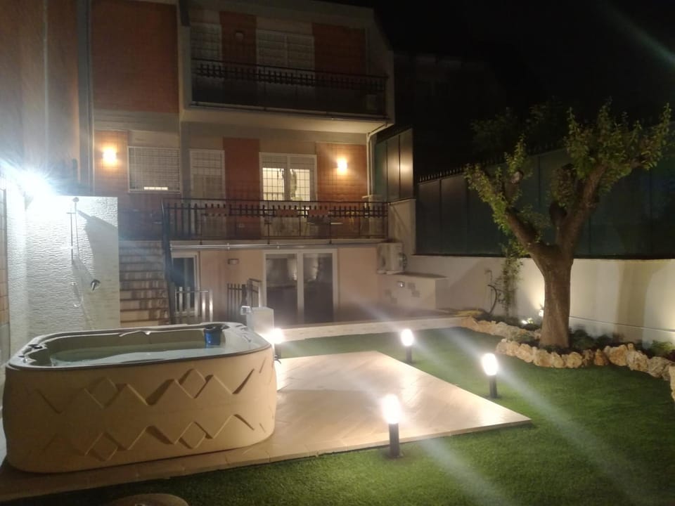 La camelia bianca Villa in Rome