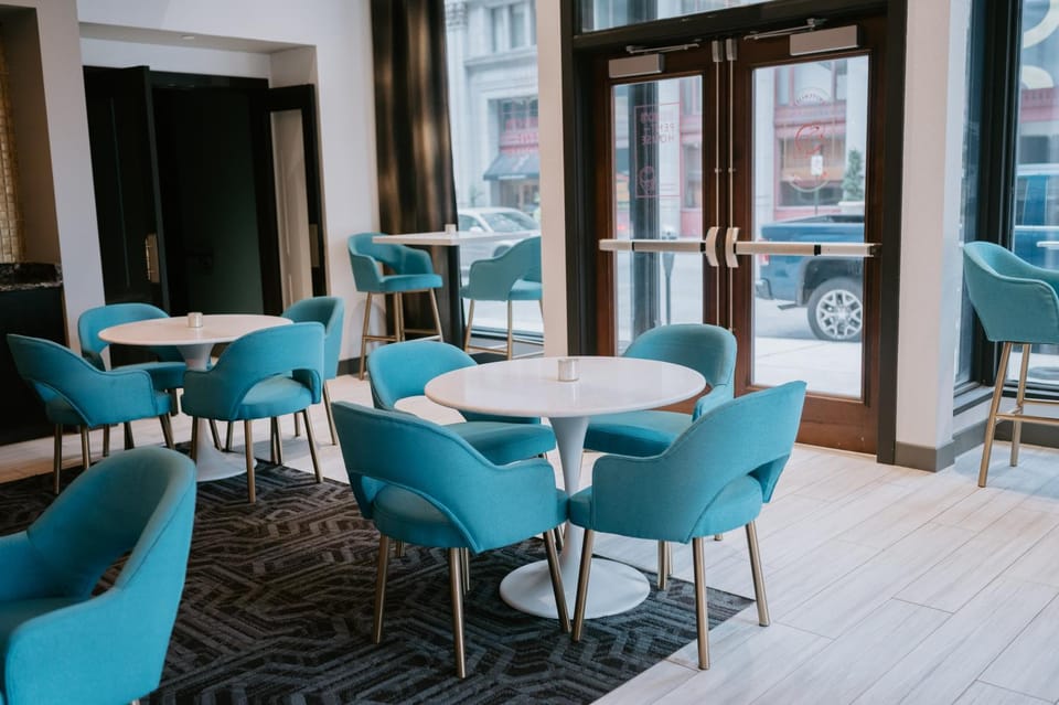 Restaurant/places to eat, Breakfast, American breakfast