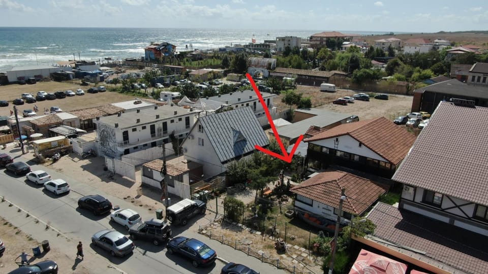 Bird's eye view, On site