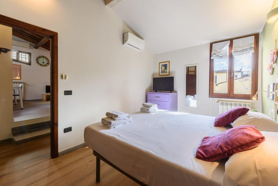 Bed, Photo of the whole room, Bedroom, towels, air conditioner