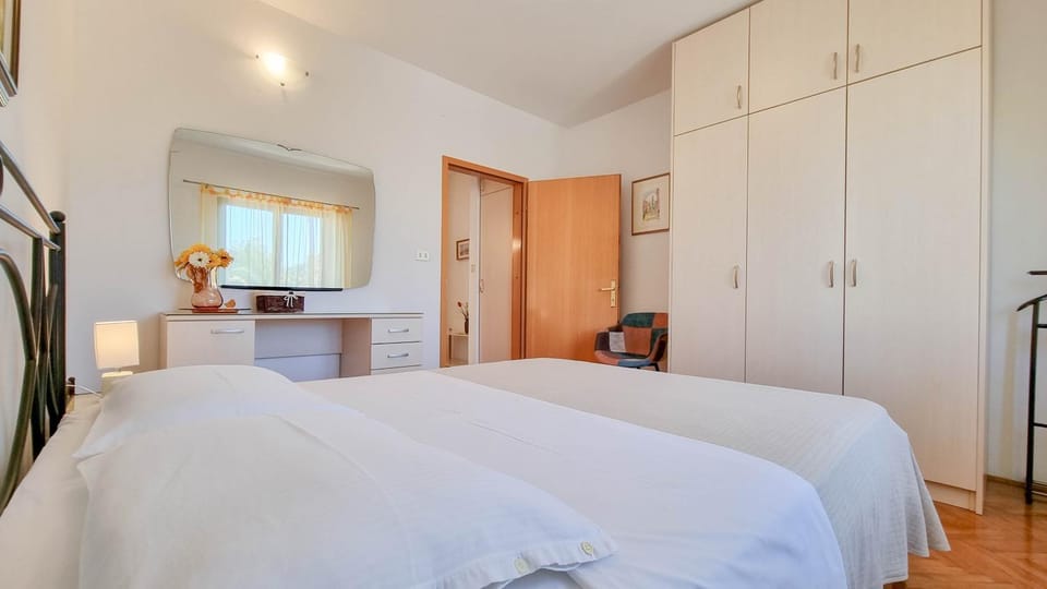 Apartment Maena Apartment in Novigrad