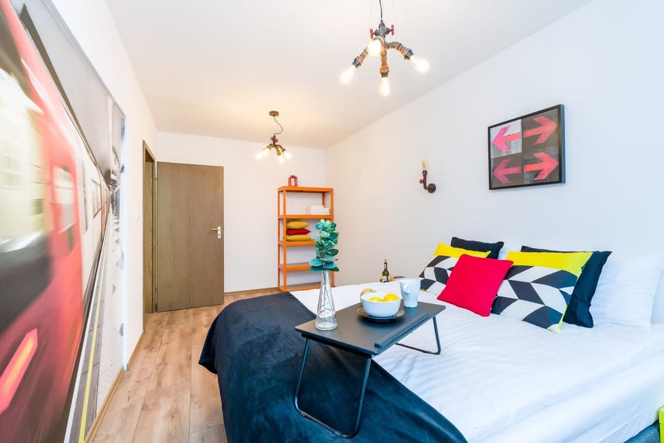 Photo of the whole room, Seating area, Bedroom