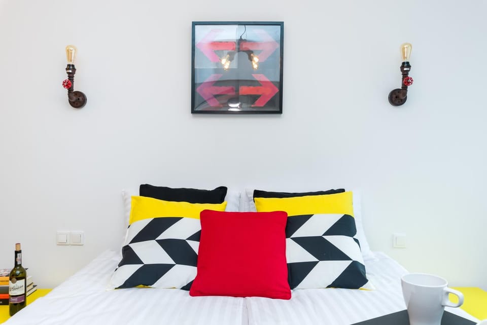 Bed, Photo of the whole room, Bedroom
