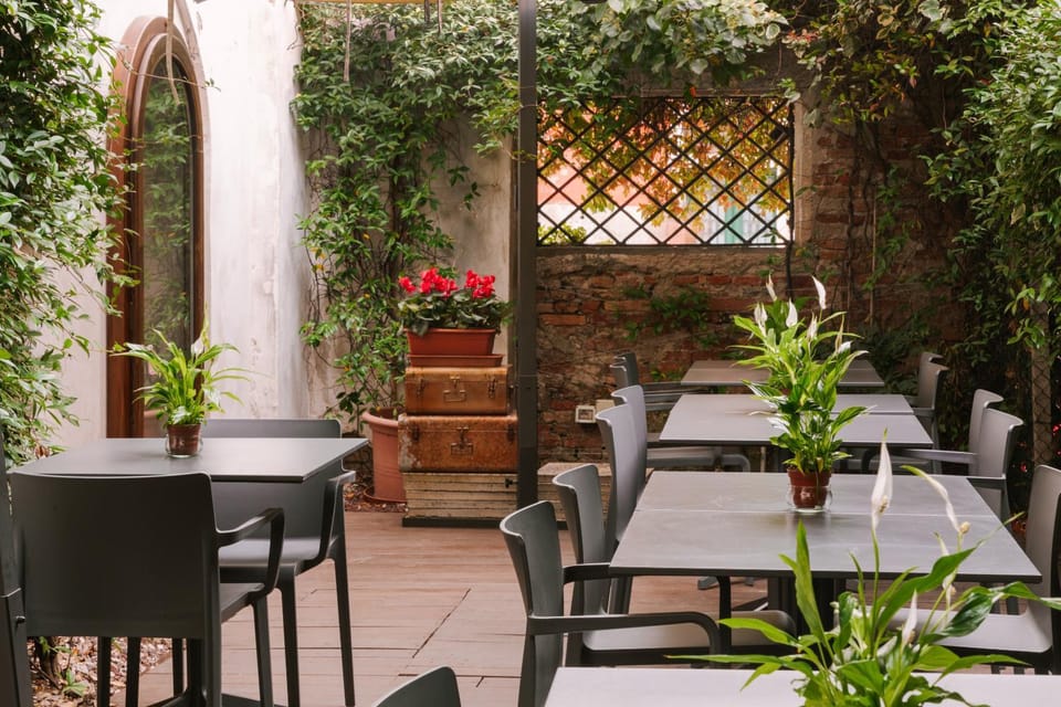 Inner courtyard view