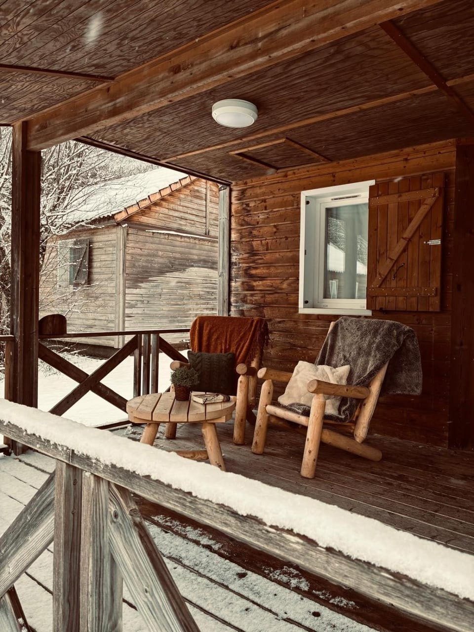 Le Valserine - Camping éco responsable Campground/ 
RV Resort in Haute-Savoie