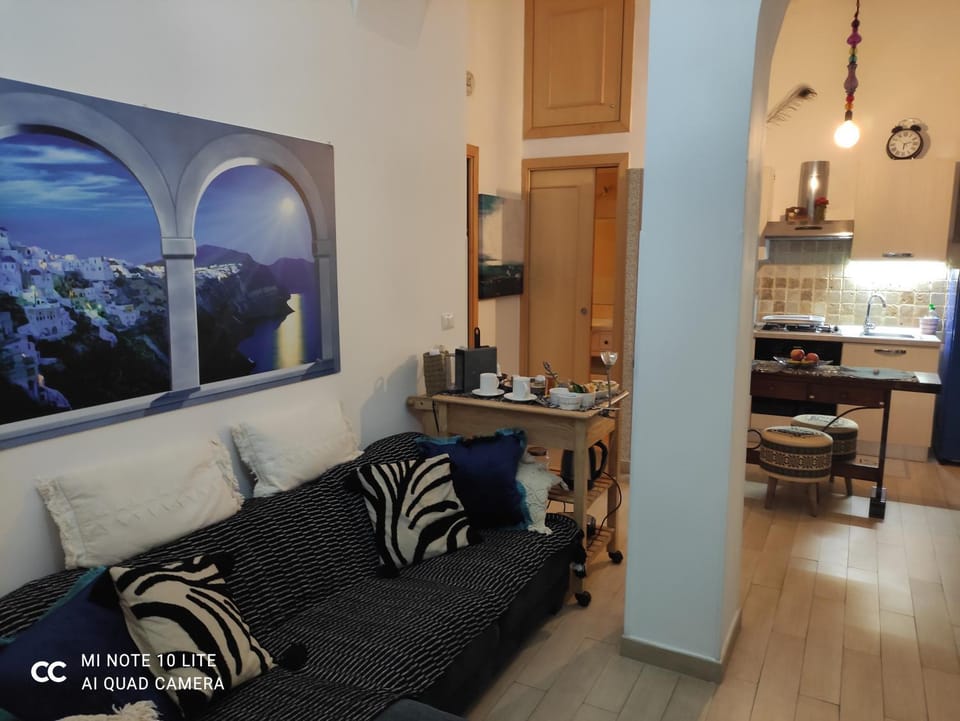 Living room, Photo of the whole room