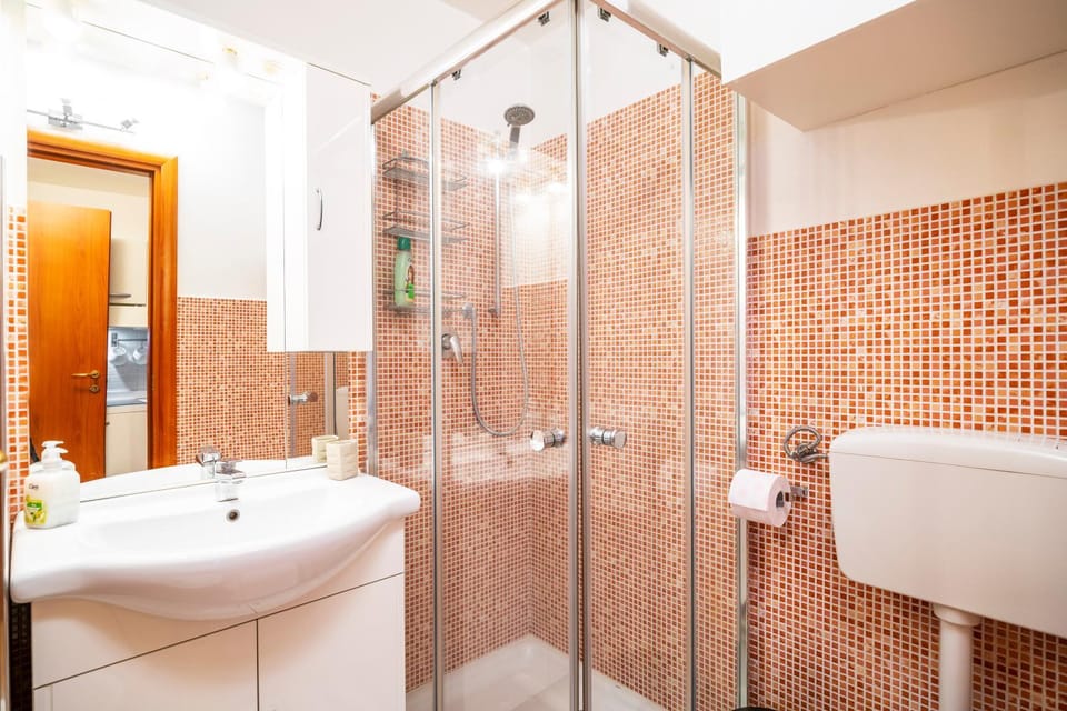 Shower, Bathroom