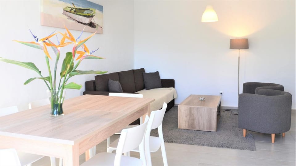 Living room, Seating area, Dining area
