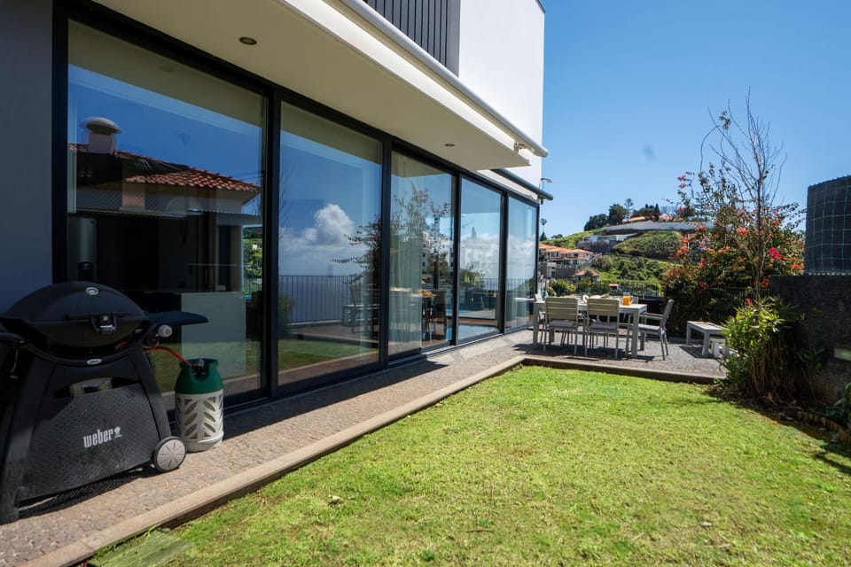 Villa Ocean Sight by LovelyStay Villa in Madeira District