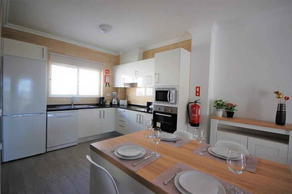 Apartment MargemSul - Pool - Beach - Free Wifi - Air Con Apartment in Guia