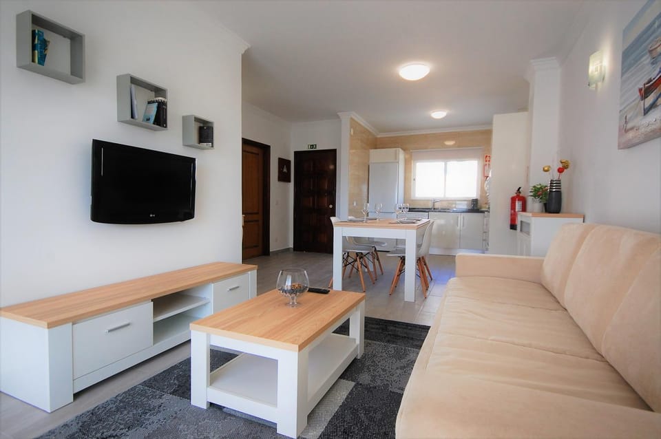 Apartment MargemSul - Pool - Beach - Free Wifi - Air Con Apartment in Guia