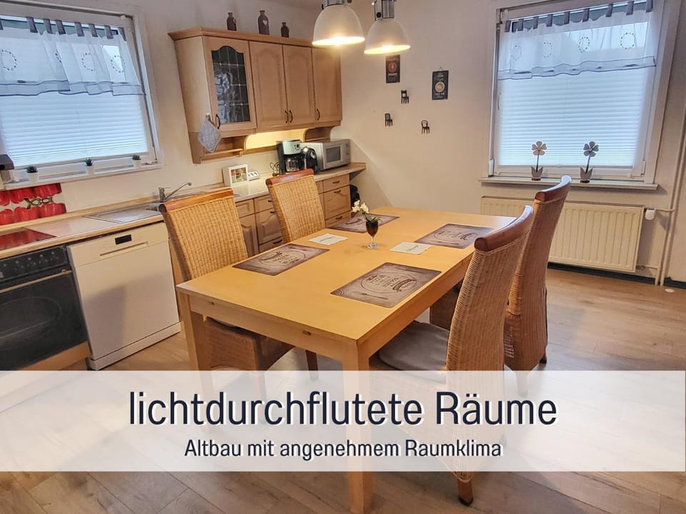 Coffee/tea facilities, Kitchen or kitchenette, Dining area, Text overlay, dishwasher, microwave, pet friendly, stove, toaster
