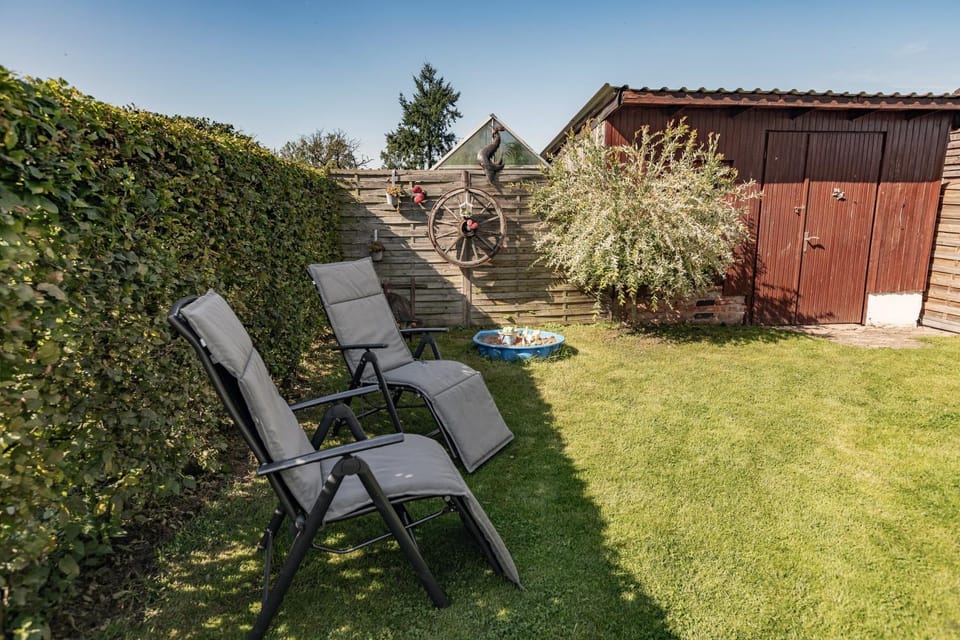 Spring, Garden, Text overlay, Garden view