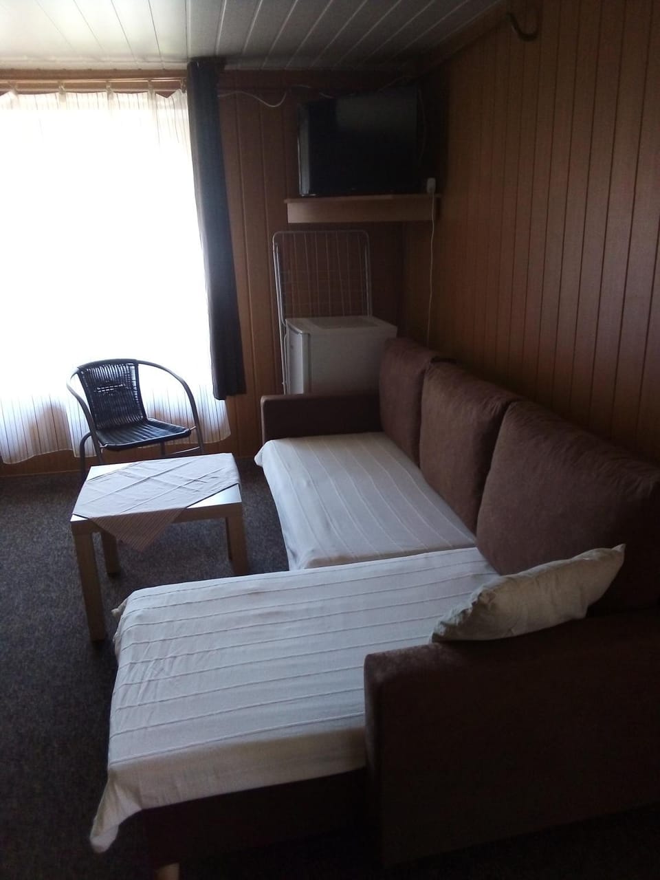 Bed, Photo of the whole room, Seating area