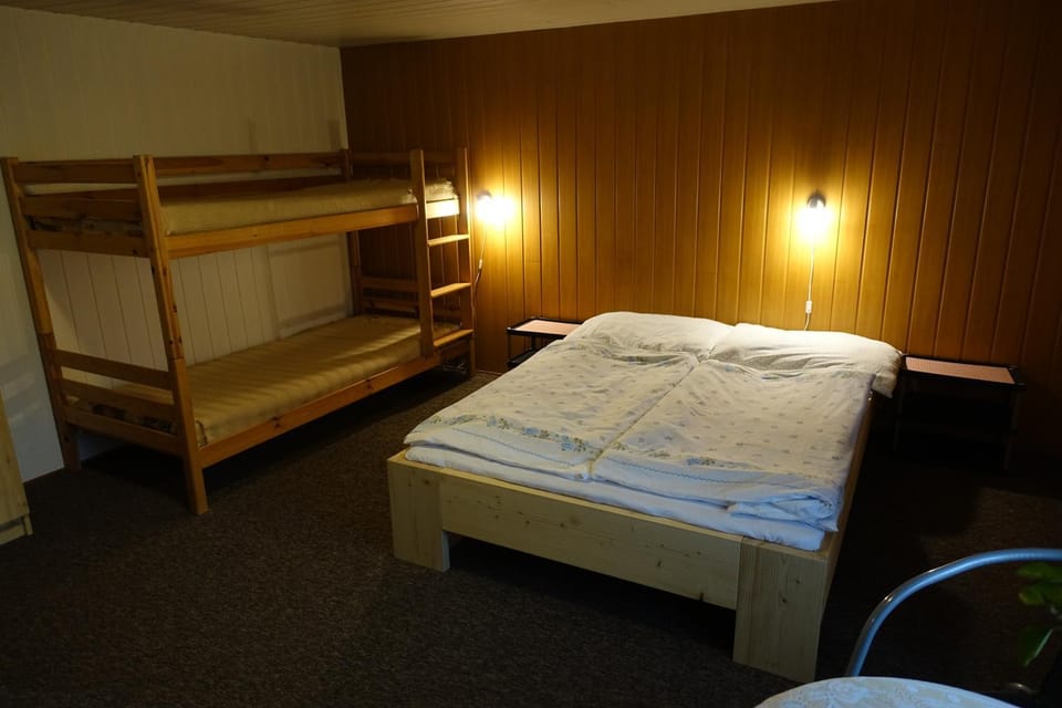 Photo of the whole room, bunk bed