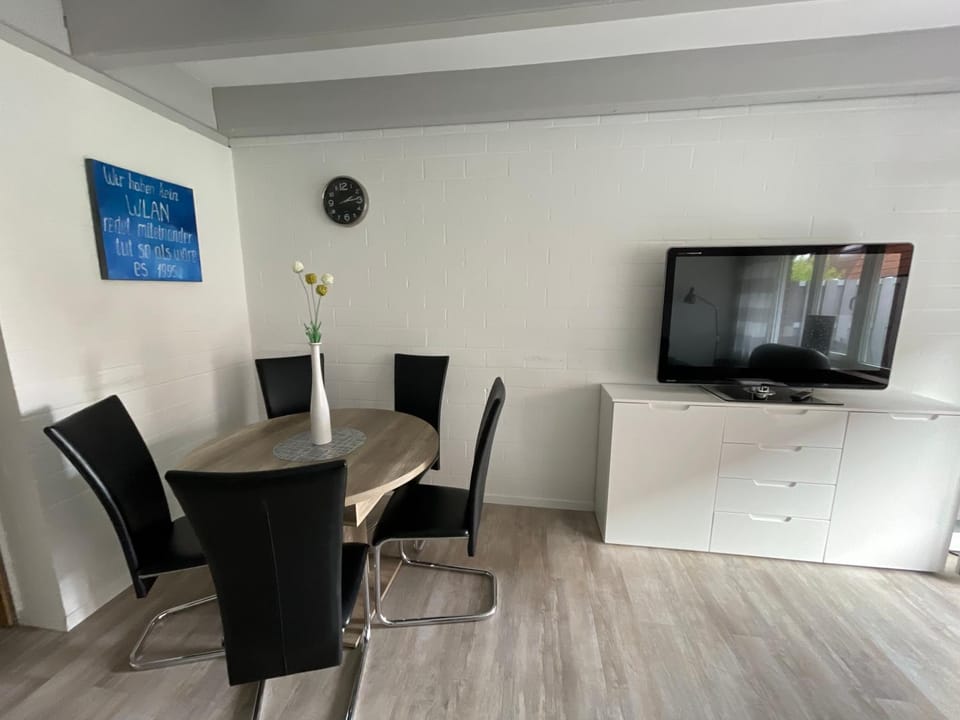 FeWoMik in Norddeich, ruhige Lage, in Hafennähe House in Norden