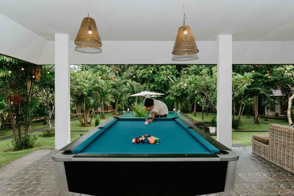 Area and facilities, Area and facilities