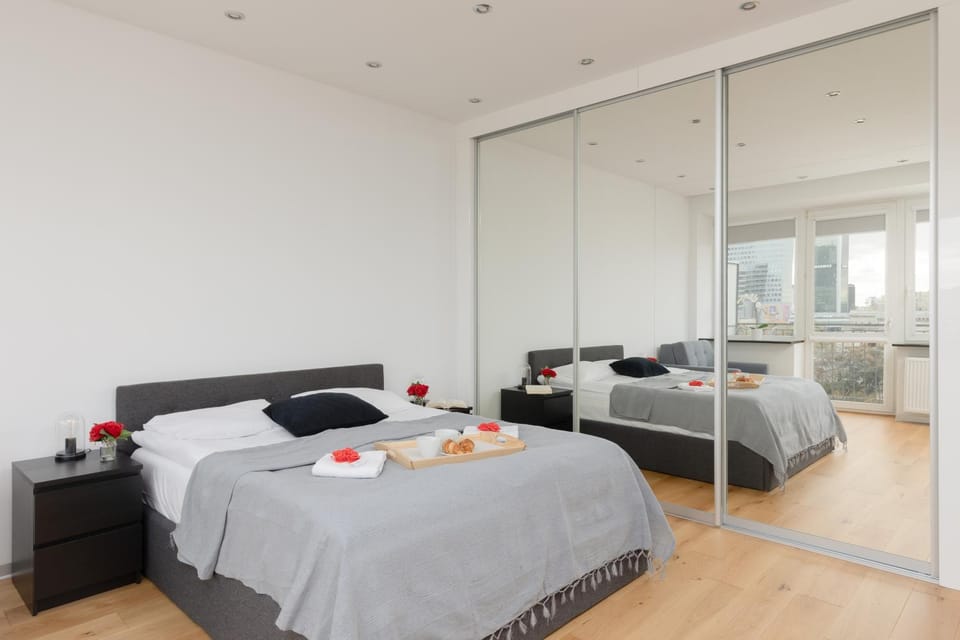 Bed, Seating area, wardrobe