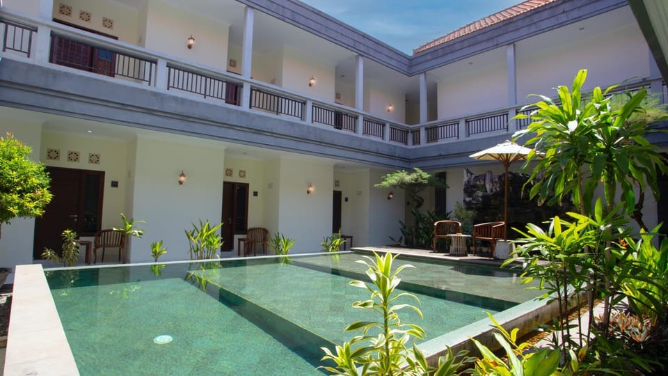 Property building, Swimming pool