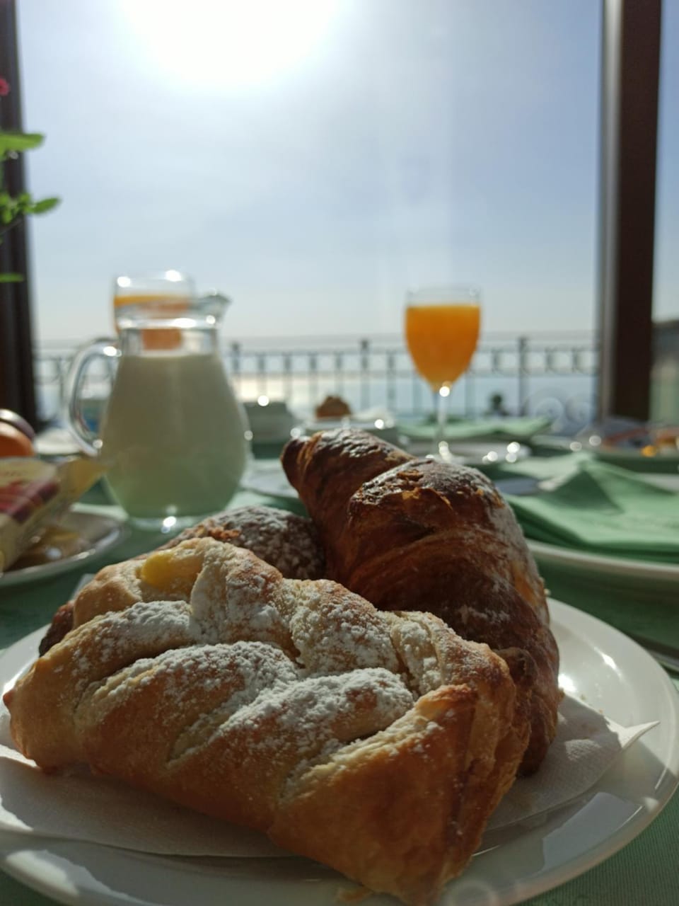 Food and drinks, Food, Breakfast, Continental breakfast, Buffet breakfast