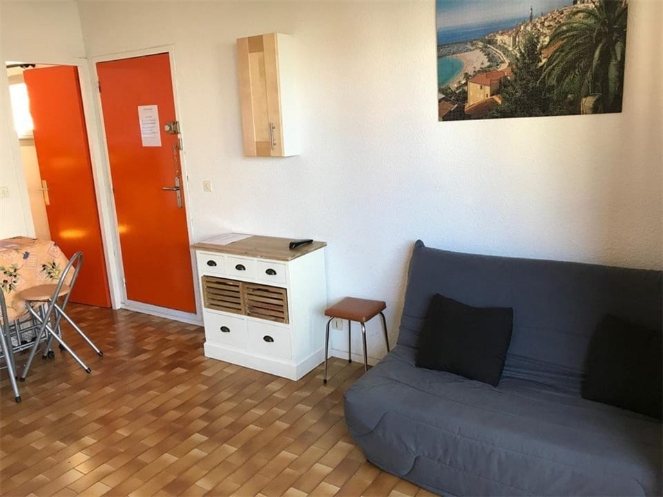 Appartement T2 Cabine 6 pers en bord de mer, parking privé, proche commerces et plage - Leucate - FR-1-81-49 Cabin in Leucate