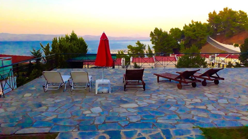 On site, Area and facilities, sunbed