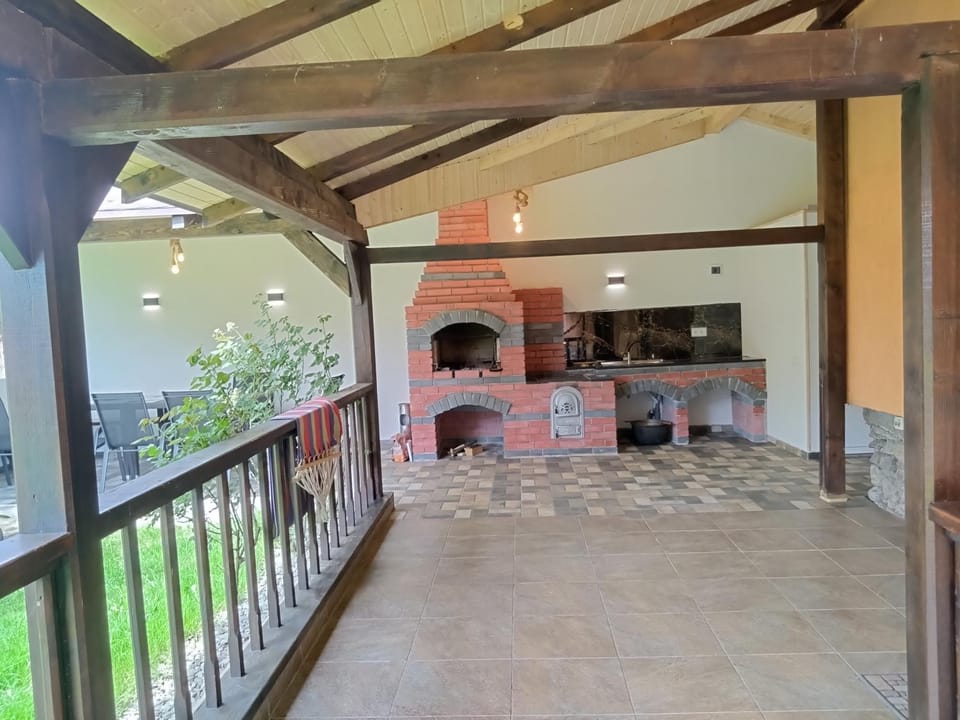 Patio, BBQ facilities, Seating area