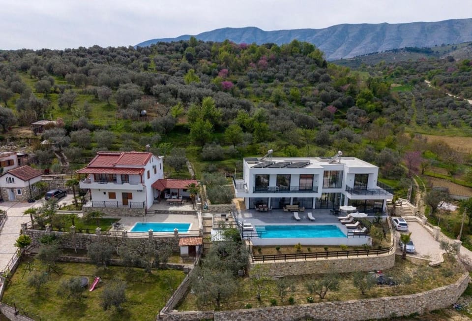 Property building, Spring, Day, Natural landscape, Bird's eye view, Mountain view, Pool view, Swimming pool, sunbed