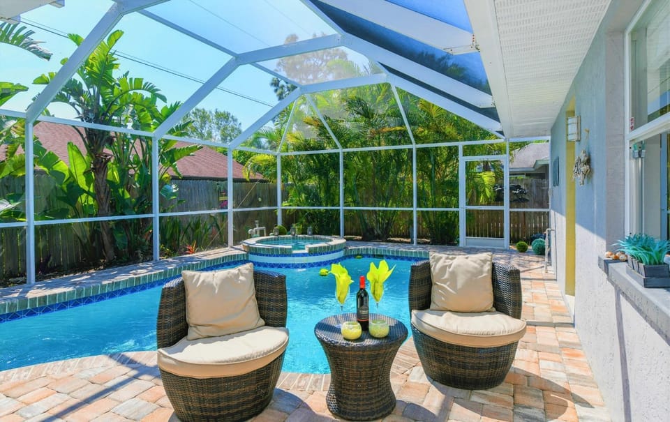 Patio, Balcony/Terrace, Swimming pool, Swimming pool